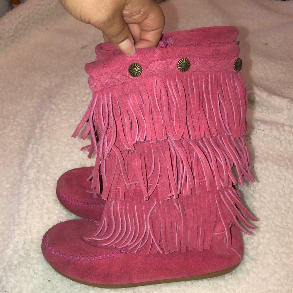 Hot Pink Minetonka Fri he Boots Kids Size 1 suede